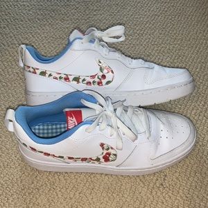 Nike Court Borough Low 2